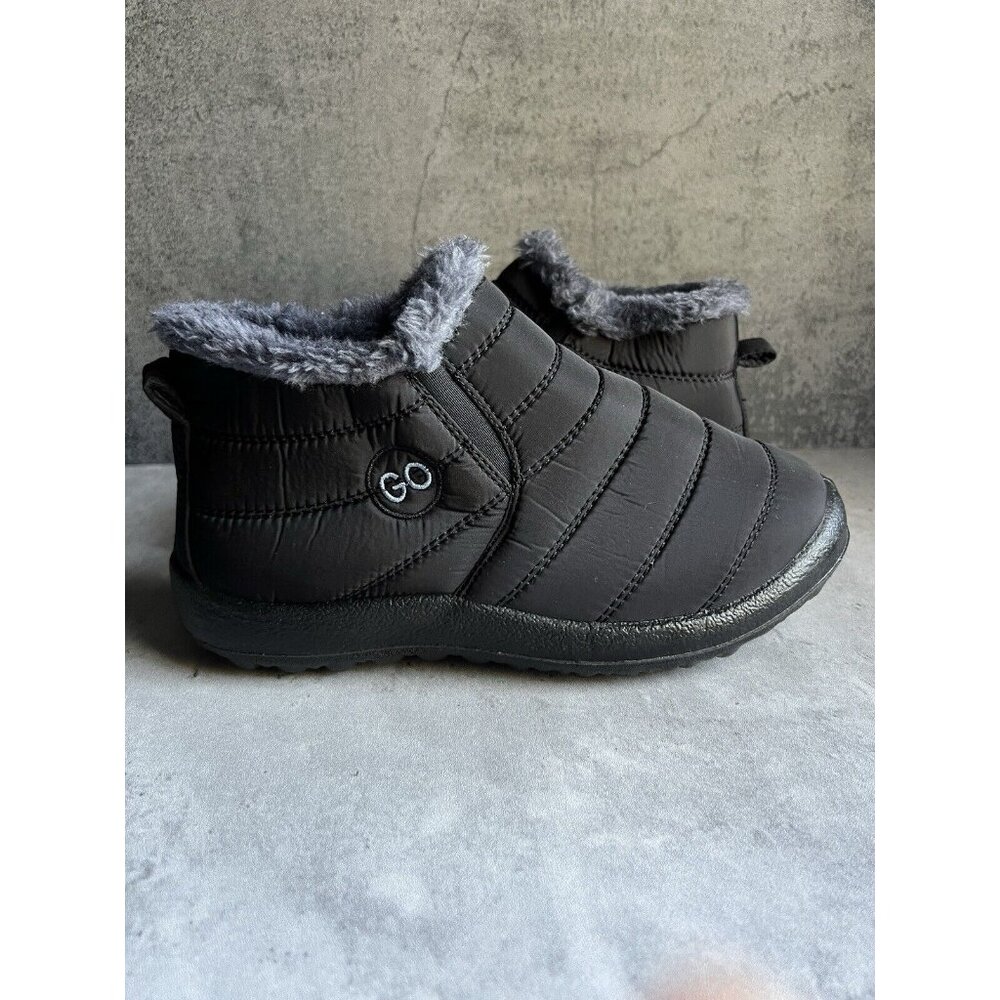 GO women shoes Warm Plush Lining Flat Ankle Snow Boots winter  Size 7